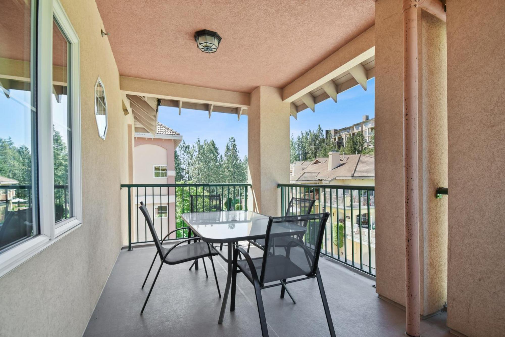 Borgata Lodge Resort Kelowna Kültér fotó